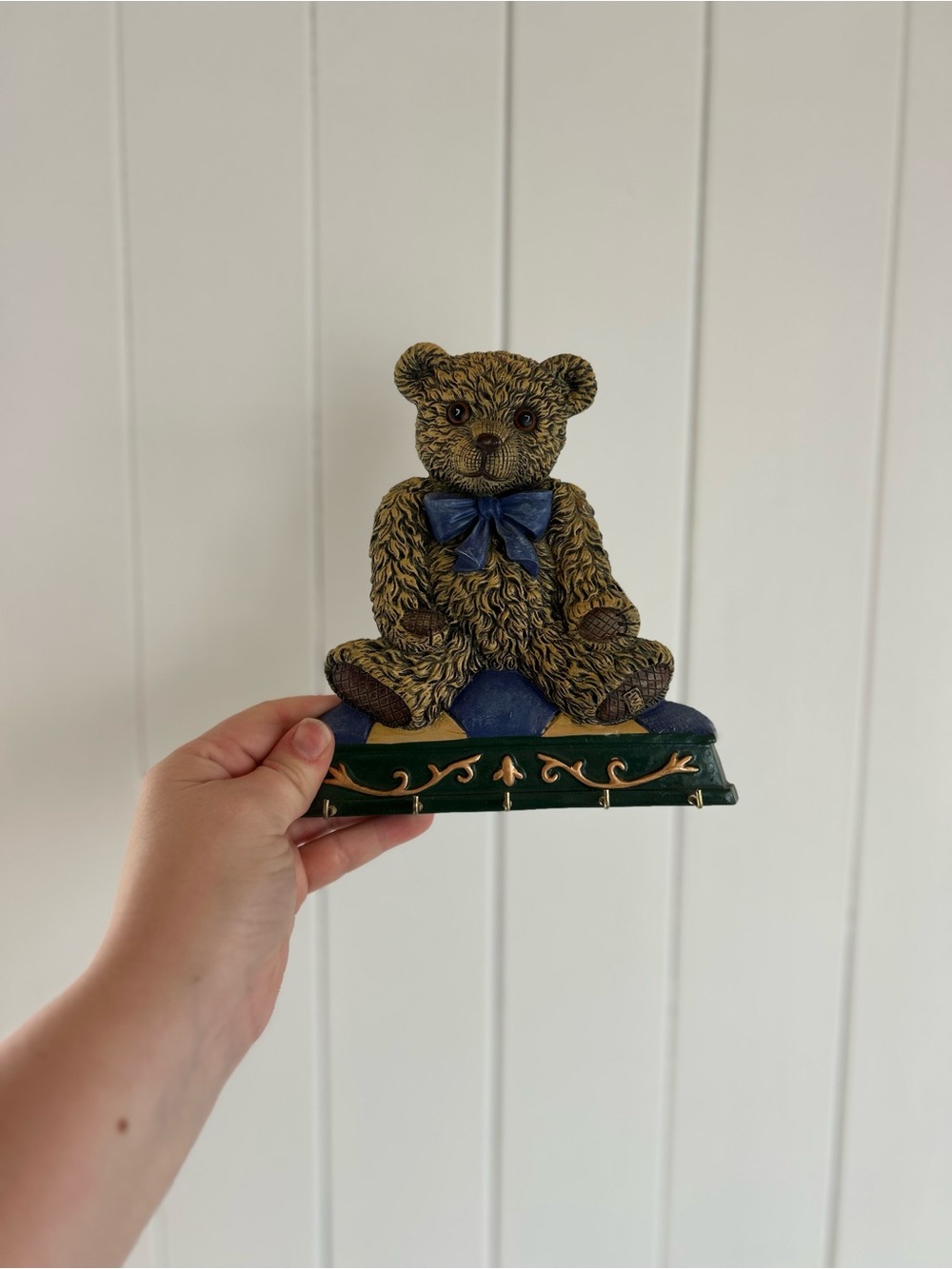 Collection d’Art Teddy Bear Wall Key Holder 5 Hooks Resin Nursery Decor